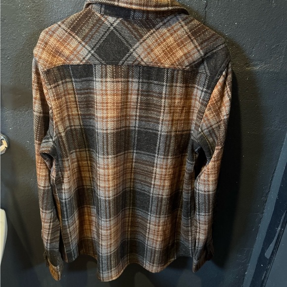 Men’s Chaps Brown Plaid Knit Flannel Shirt - Picture 3 of 3